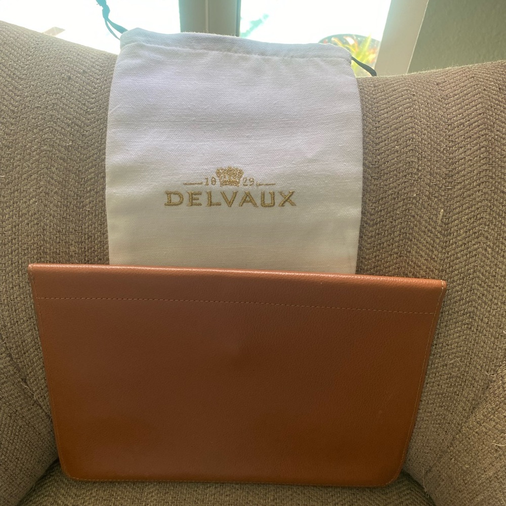 DELVAUX - Picture 2 of 6